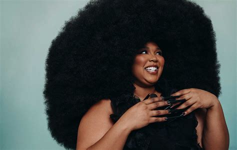 nude lizzo|Lizzo